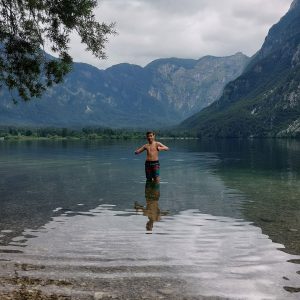 Mass Image Compressor Compressed this image. https://sourceforge.net/projects/icompress/ with Quality:80