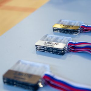 Mass Image Compressor Compressed this image. https://sourceforge.net/projects/icompress/ with Quality:85