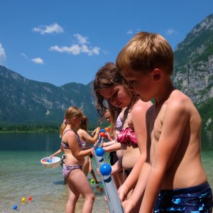 Mass Image Compressor Compressed this image. https://sourceforge.net/projects/icompress/ with Quality:80